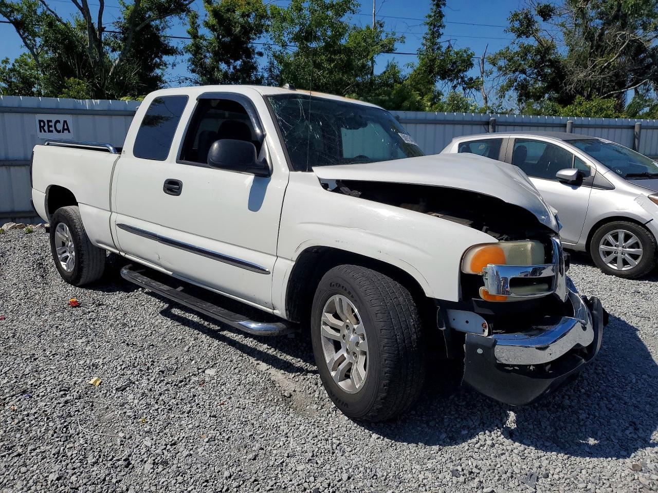 2005 GMC New Sierra C1500 - Image 4