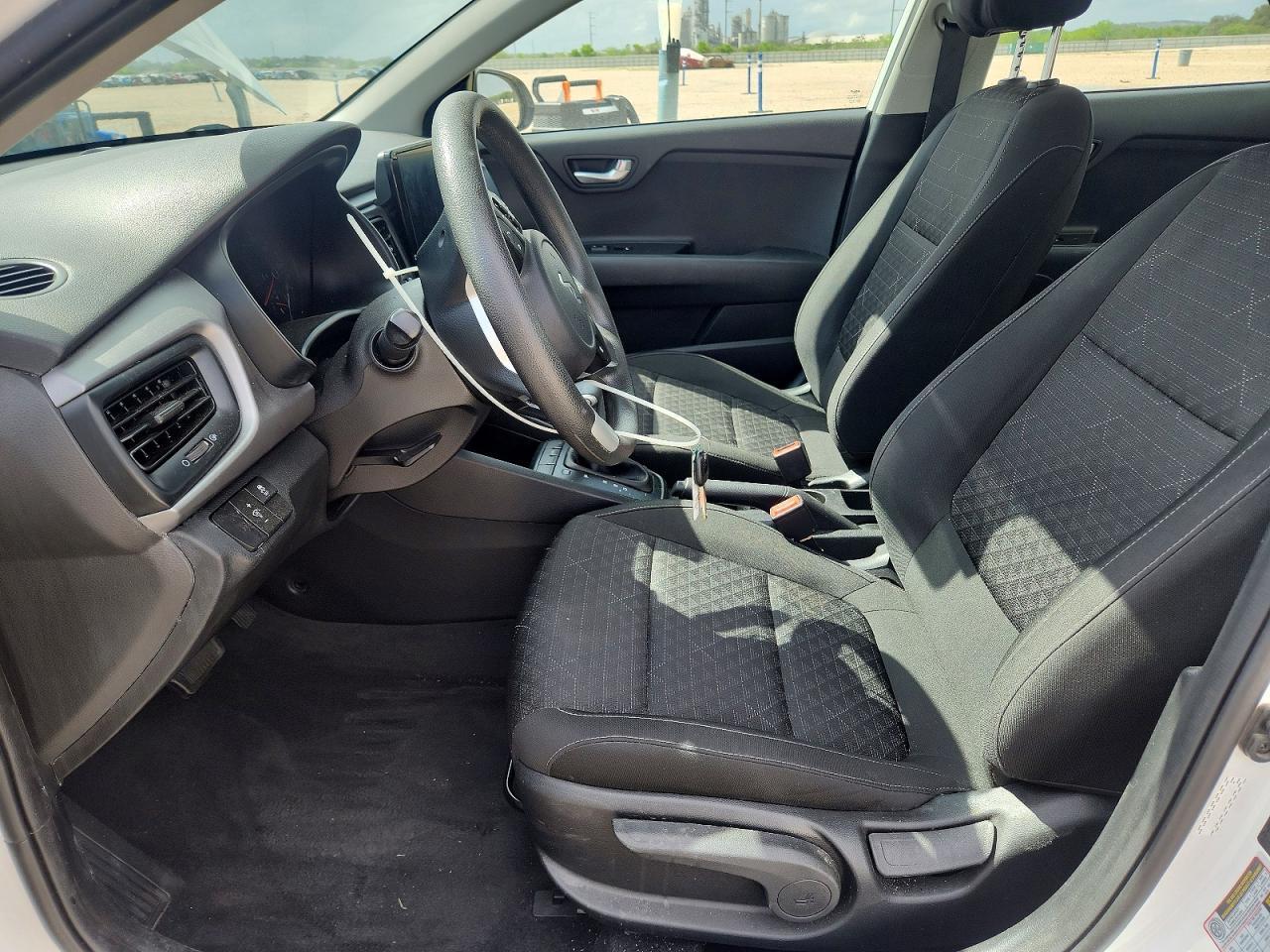 2023 Kia Rio Lx - Image 7