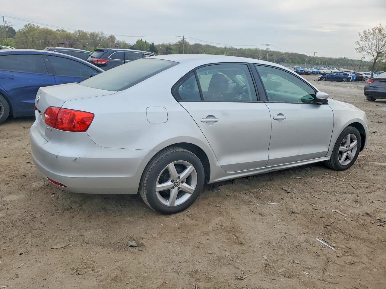 2012 Volkswagen Jetta Se - Фото 3
