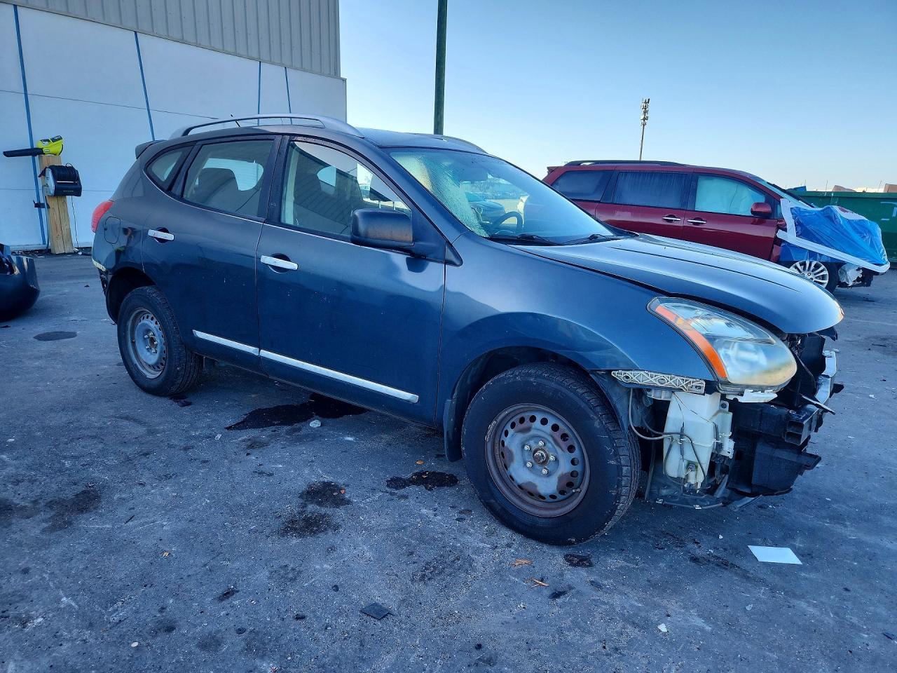 2015 Nissan Rogue Select S - Фото 4