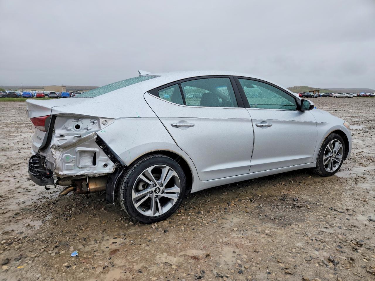 2017 Hyundai Elantra Limited - Image 3