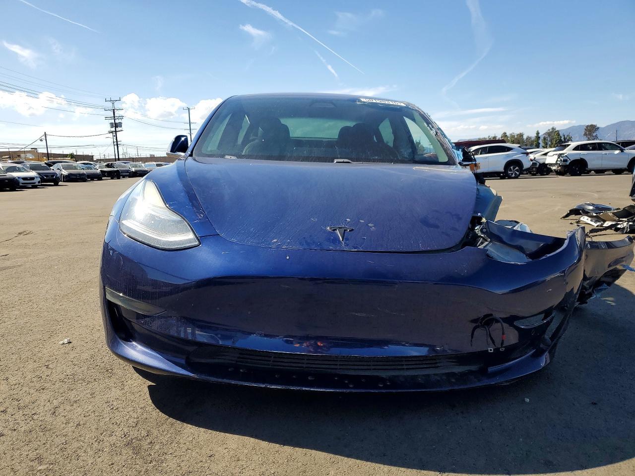 2018 Tesla Model 3 - Фото 5