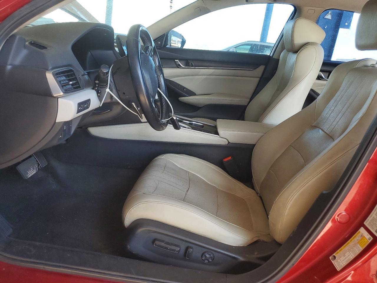 2018 Honda Accord Touring - Image 7
