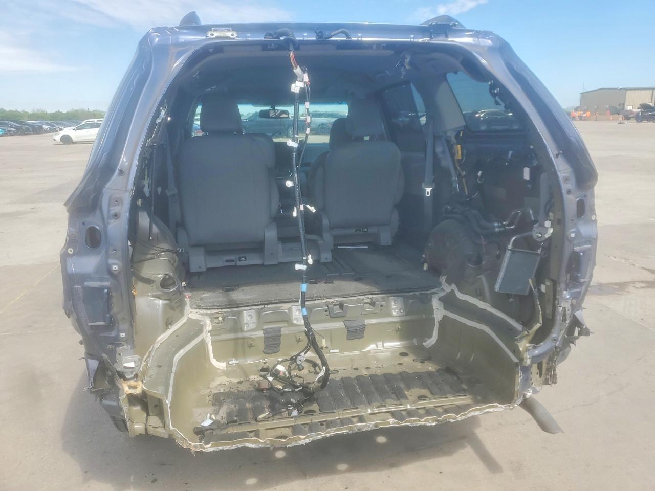 2016 Toyota Sienna Xle 8-Passenger - Фото 6