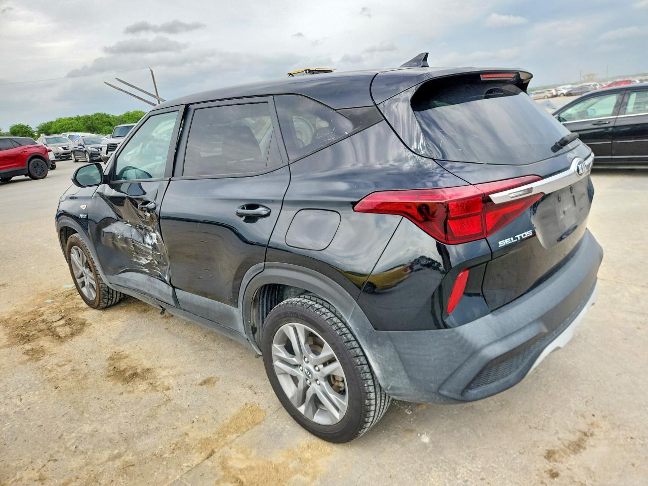 2021 Kia Seltos Lx - Image 2