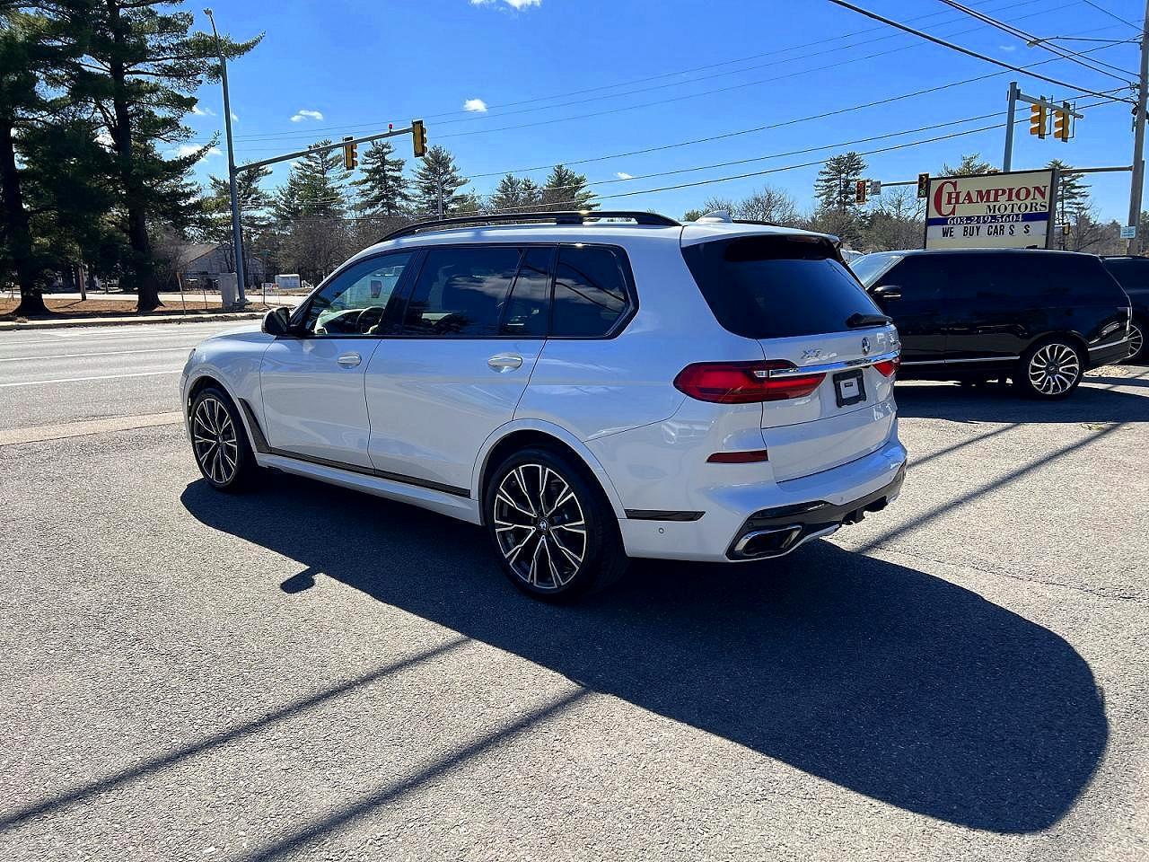 2019 BMW X7 xDrive50I - Image 4