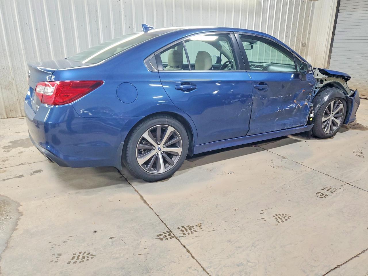 2019 Subaru Legacy 3.6R Limited - Фото 3