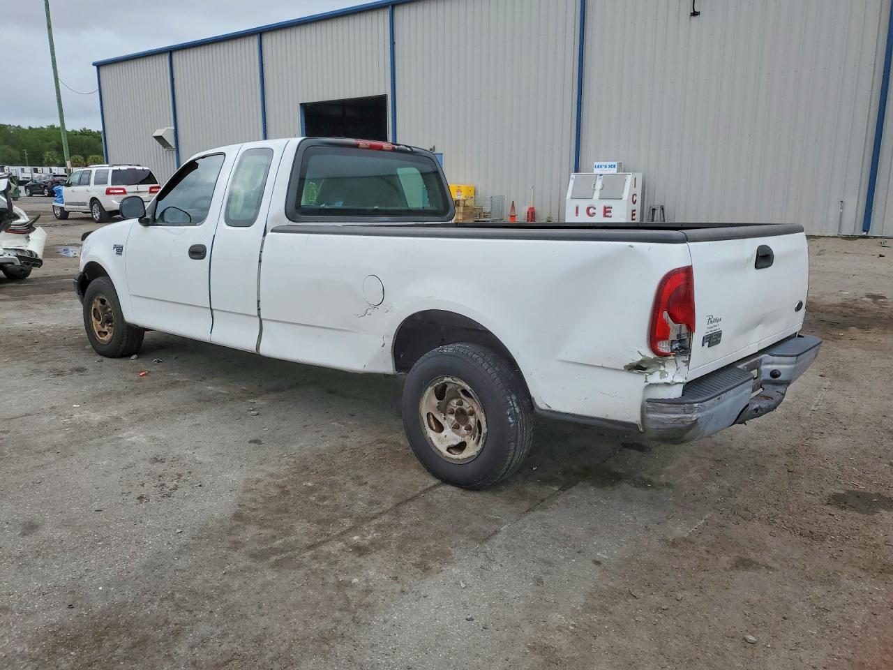 2004 Ford F-150 Heritage Classic - Фото 2