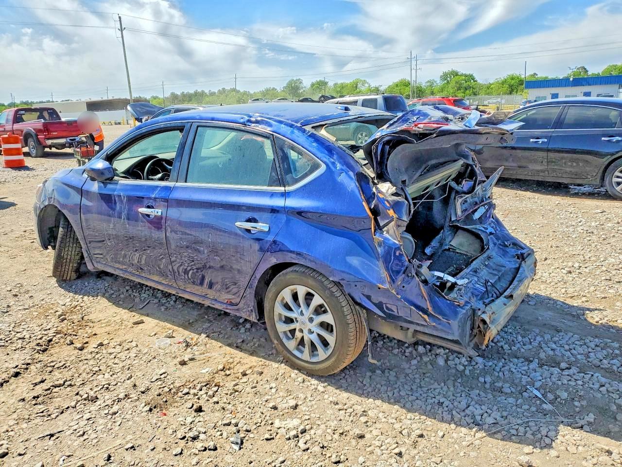 2018 Nissan Sentra Sv - Фото 2