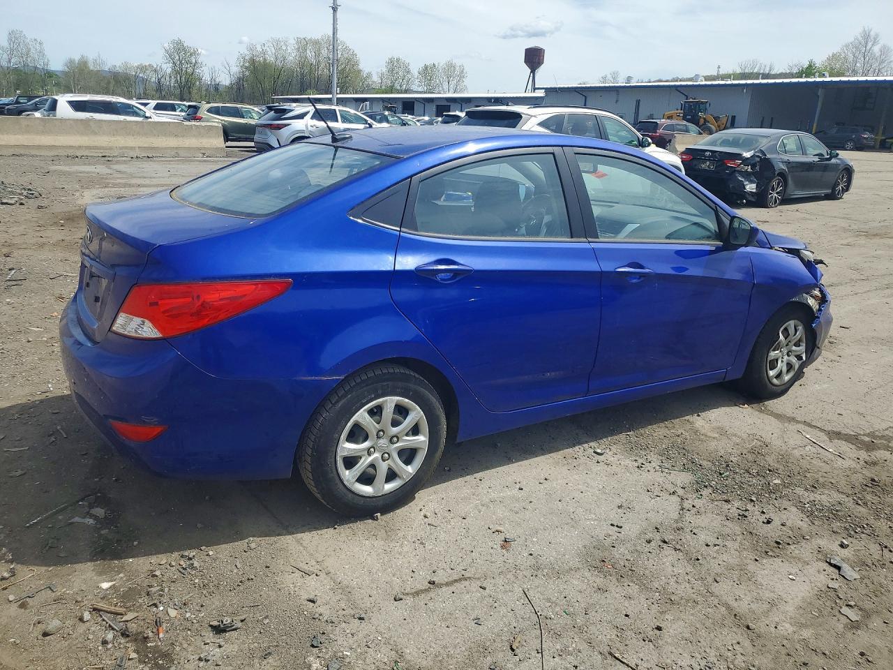 2013 Hyundai Accent - Фото 3
