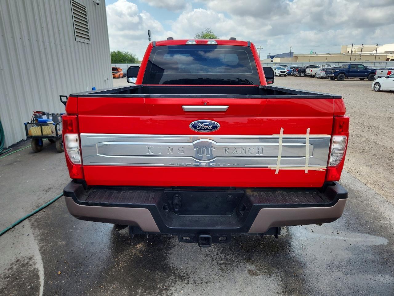 2022 Ford F250 Super Duty - Фото 6