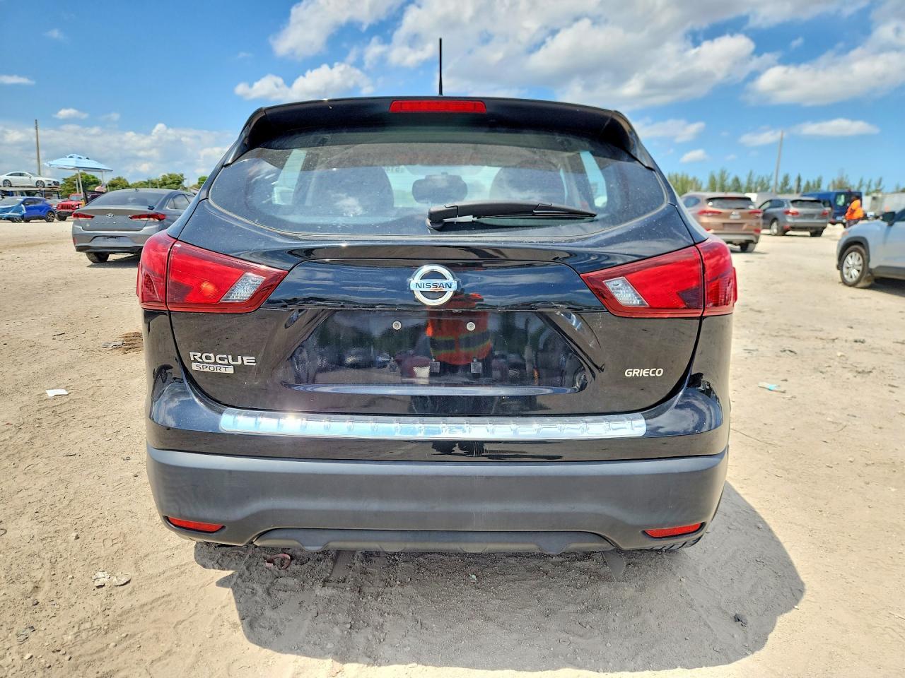 2019 Nissan Rogue Sport S - Фото 6