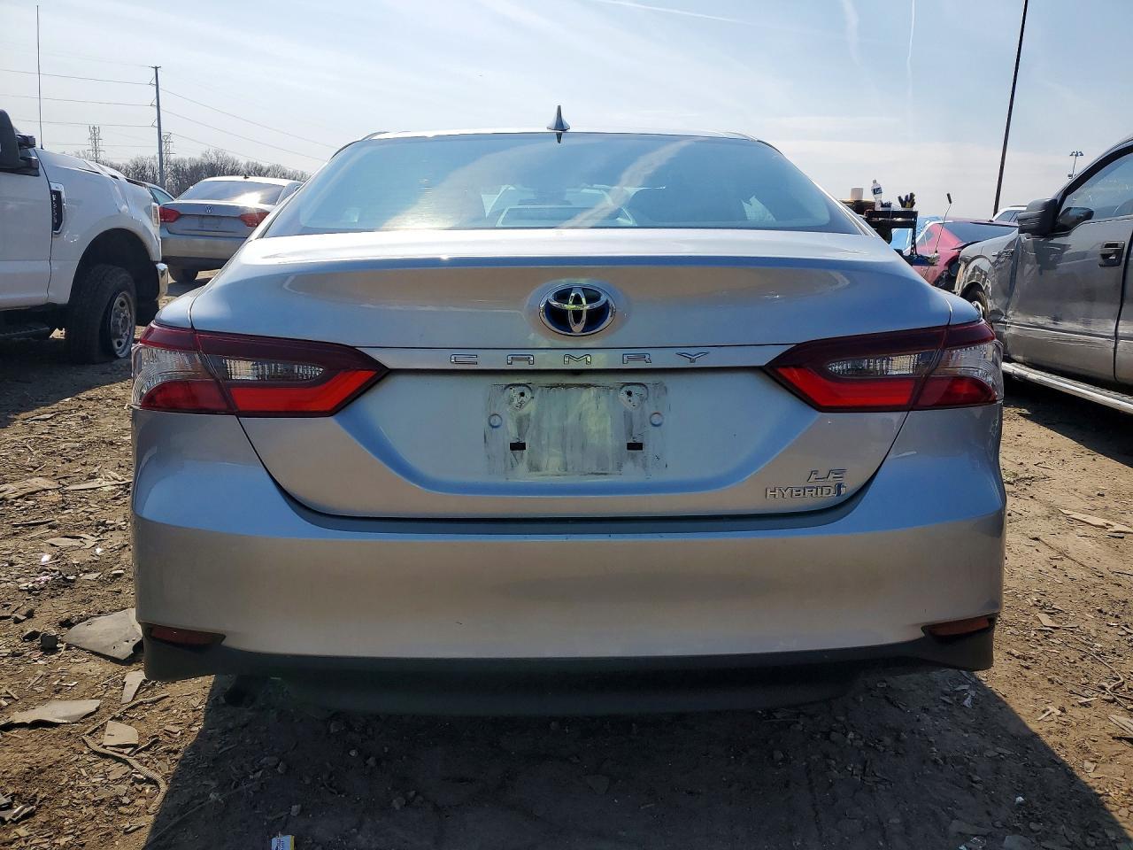 2023 Toyota Camry Le - Фото 6