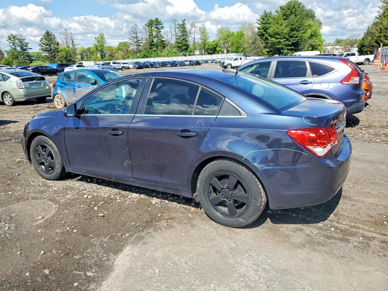 2015 Chevrolet Cruze Lt - Image 2