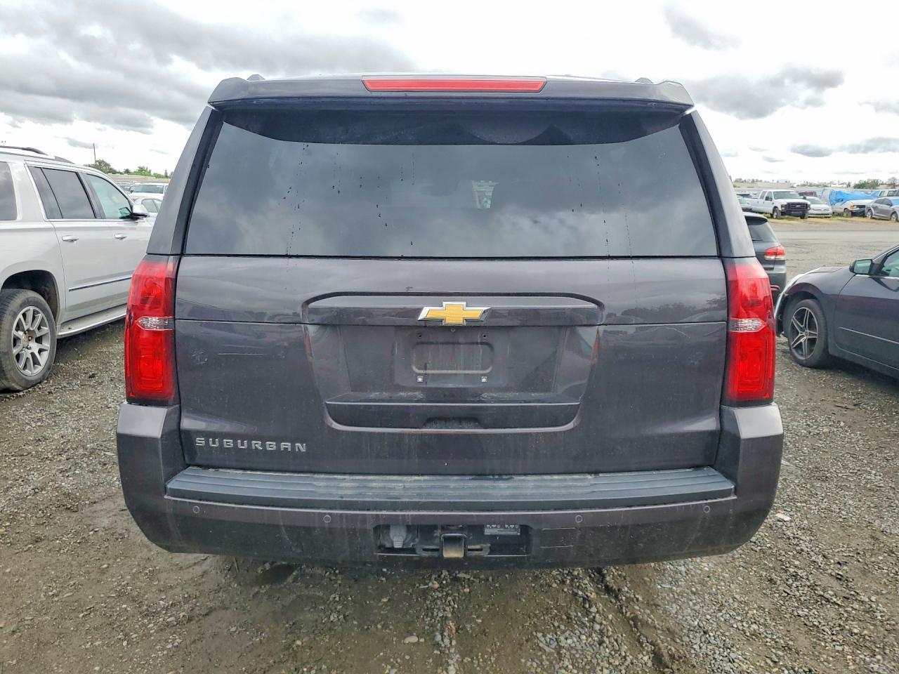 2016 Chevrolet Suburban K1500 Ls - Image 6