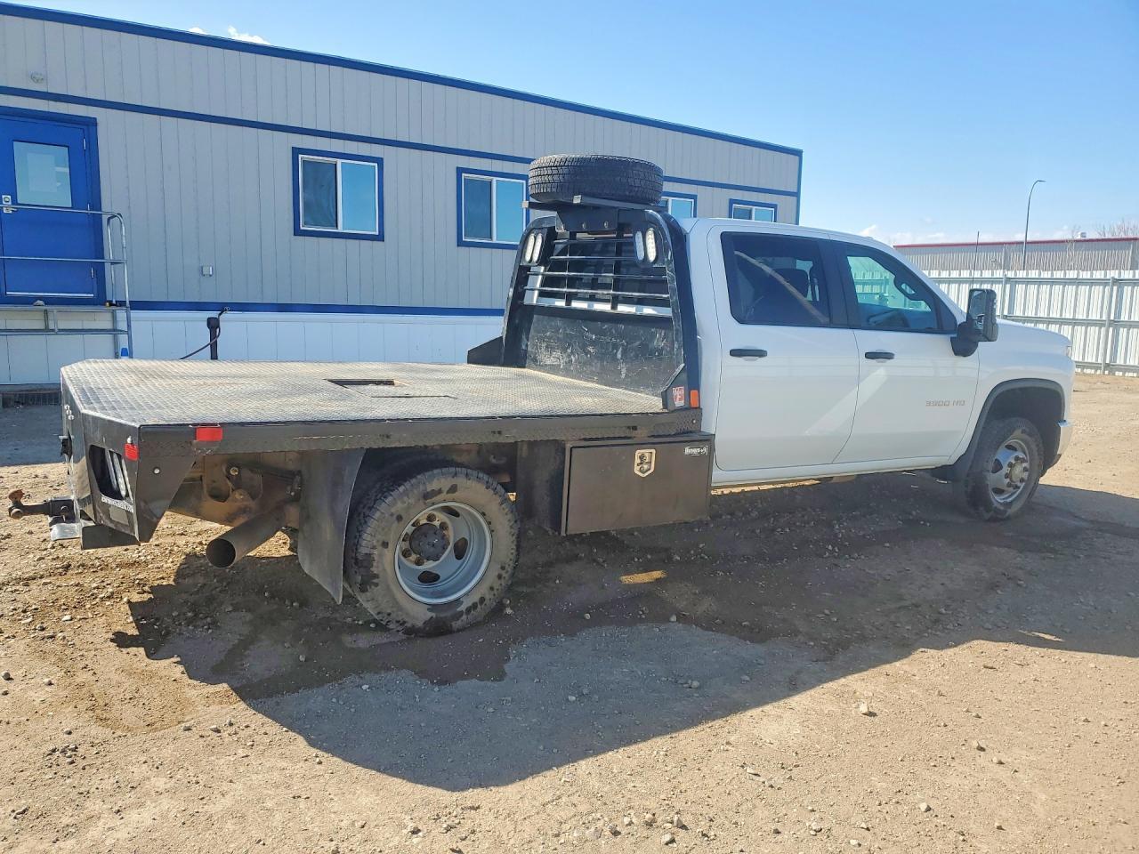 2024 Chevrolet Silverado K3500 - Фото 3