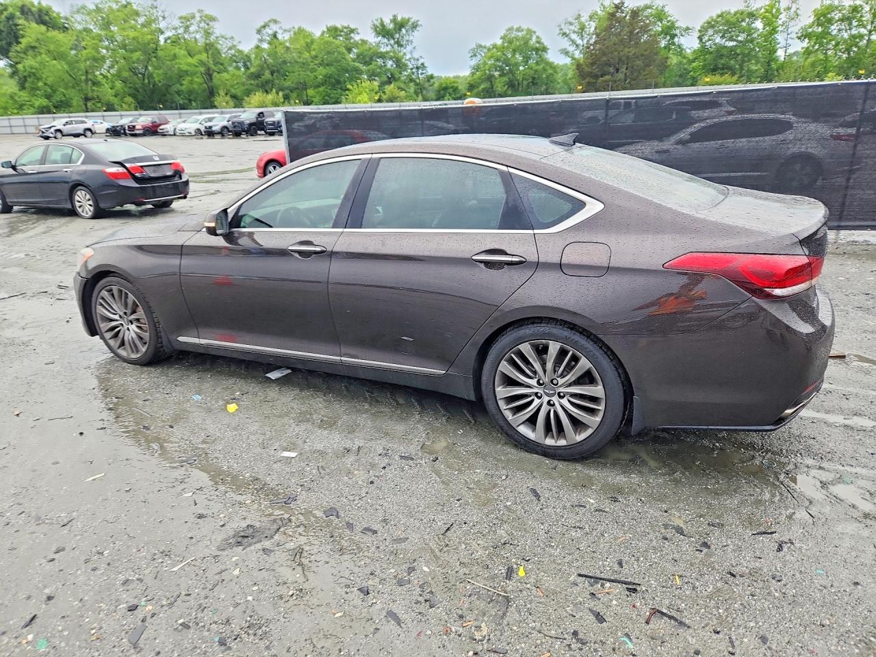 2015 Hyundai Genesis 5.0L - Image 2