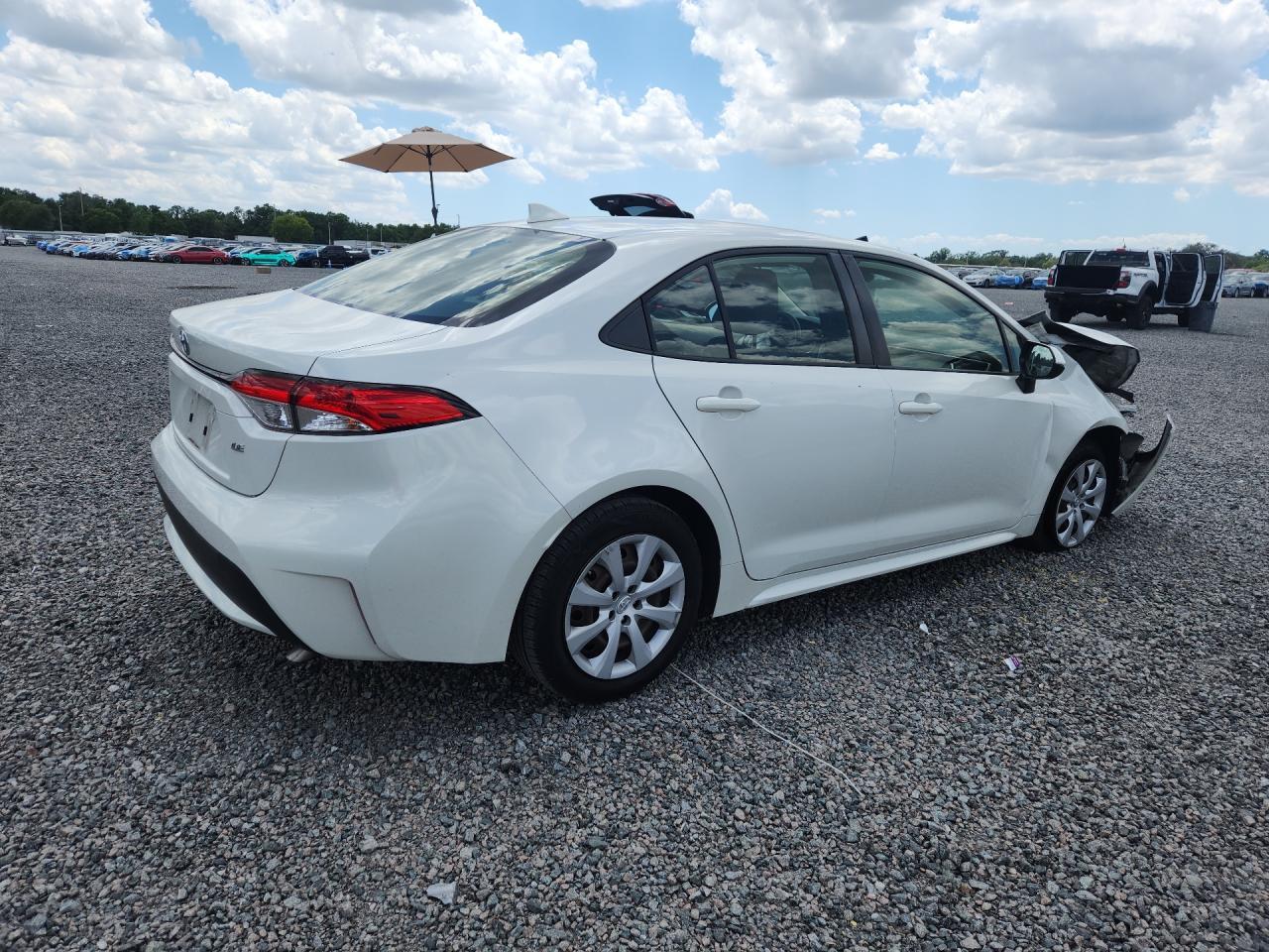2021 Toyota Corolla Le - Фото 3
