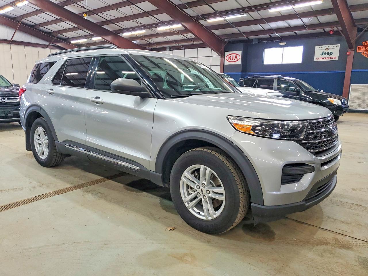 2020 Ford Explorer Xlt - Image 4