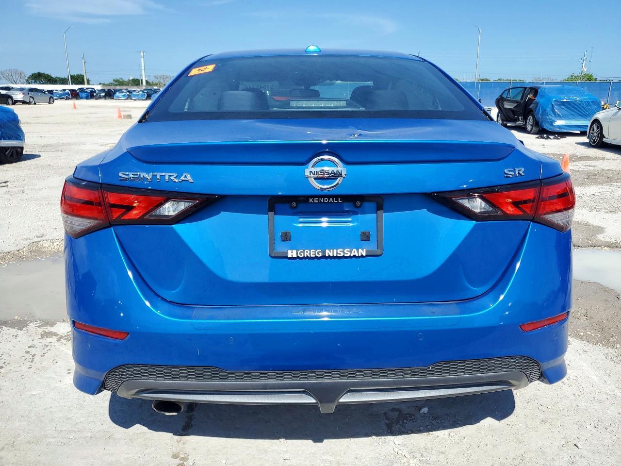 2022 Nissan Sentra Sr - Image 6