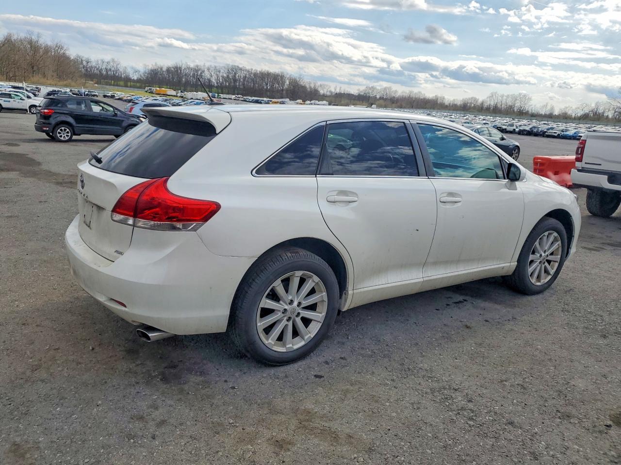 2010 Toyota Venza Awd 4Cyl - Image 3