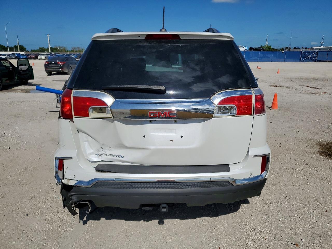 2016 GMC Terrain Slt - Image 6
