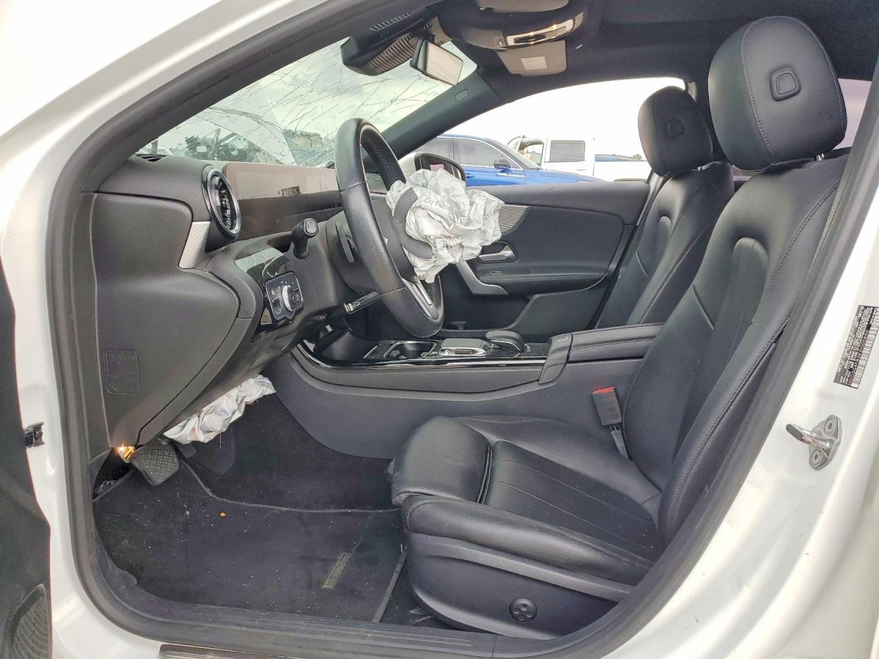 2019 Mercedes-Benz A 220 4Matic - Image 7