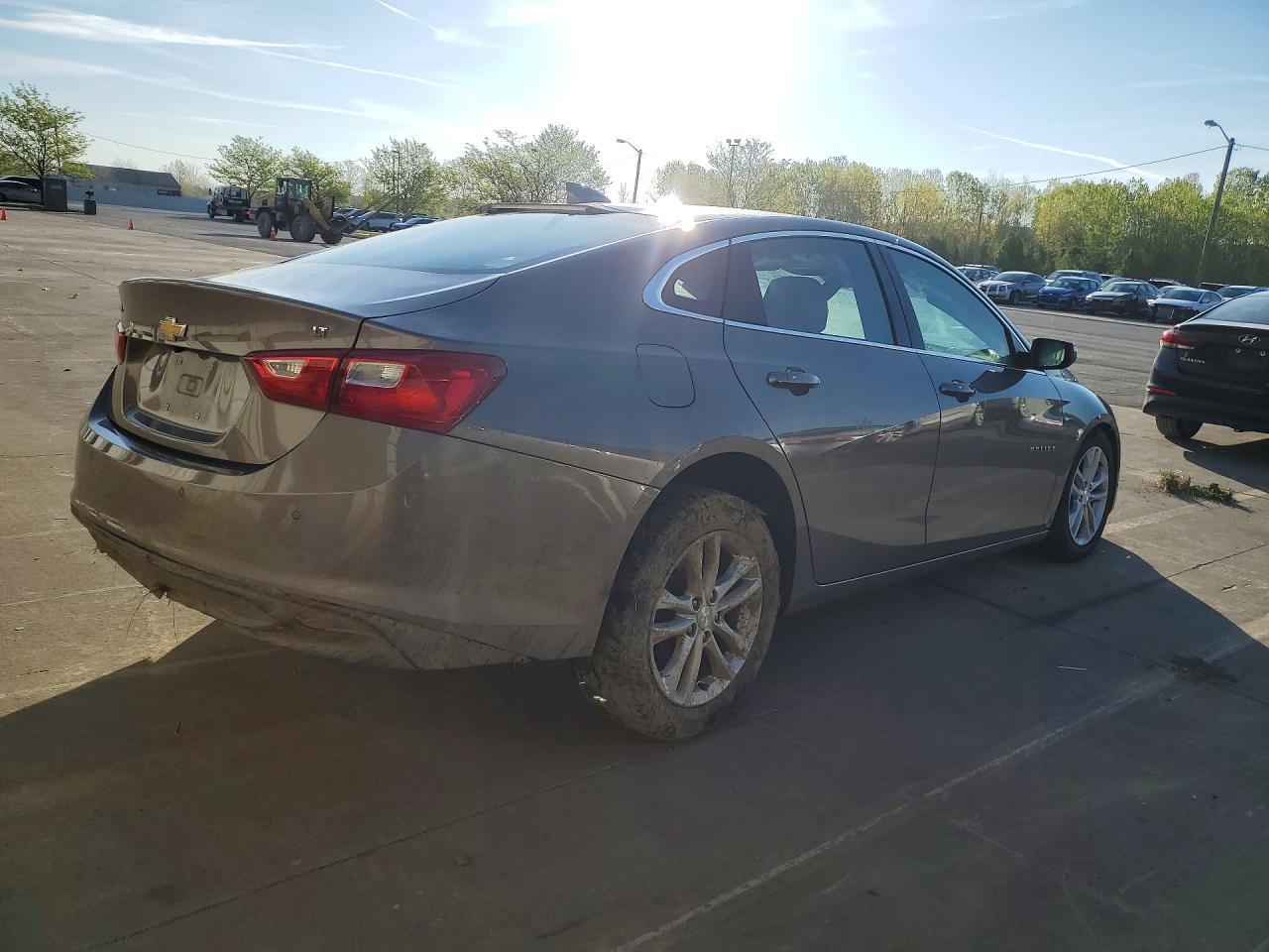 2018 Chevrolet Malibu Lt - Фото 3