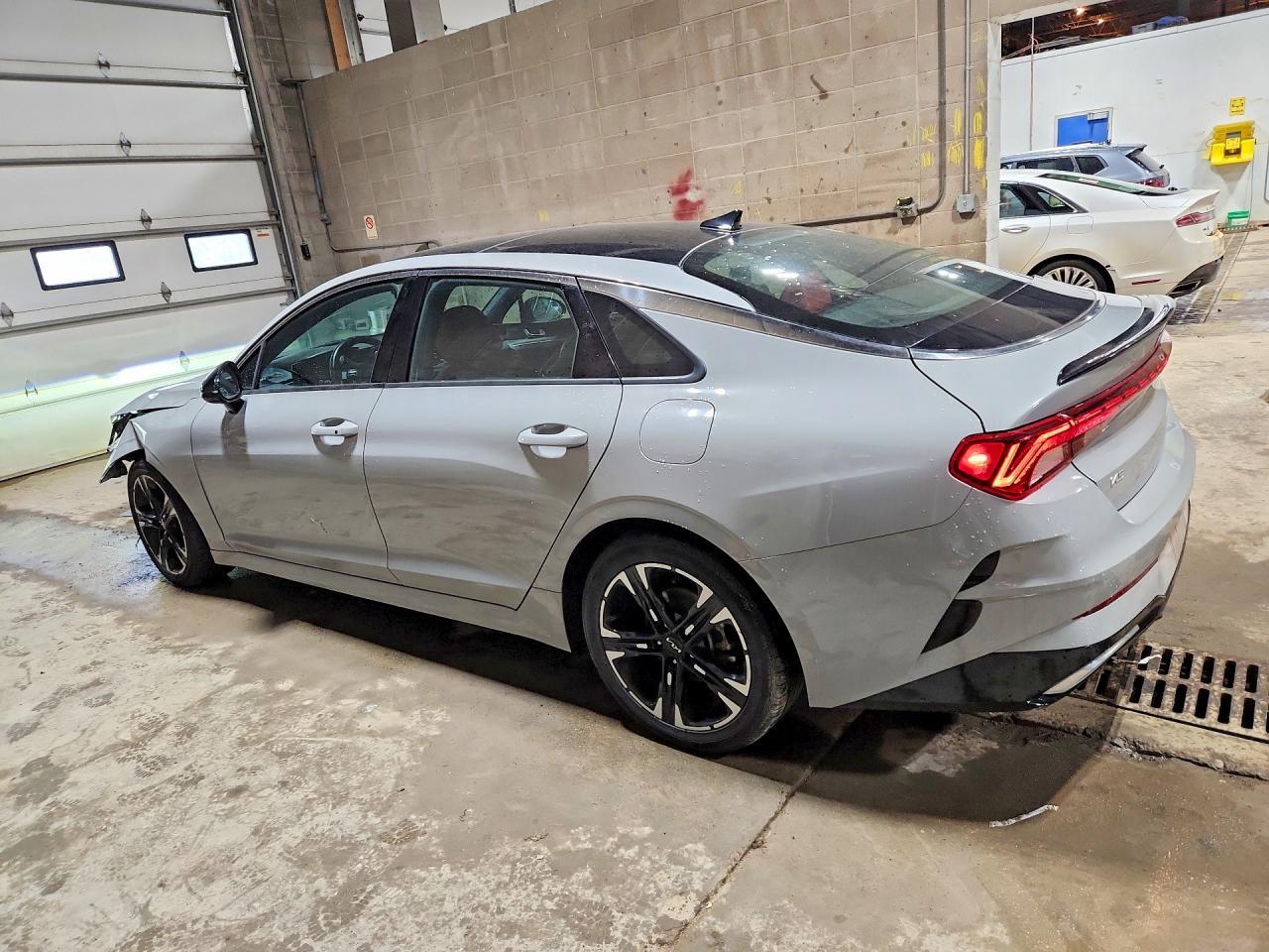 2023 Kia K5 Gt-Line - Фото 2