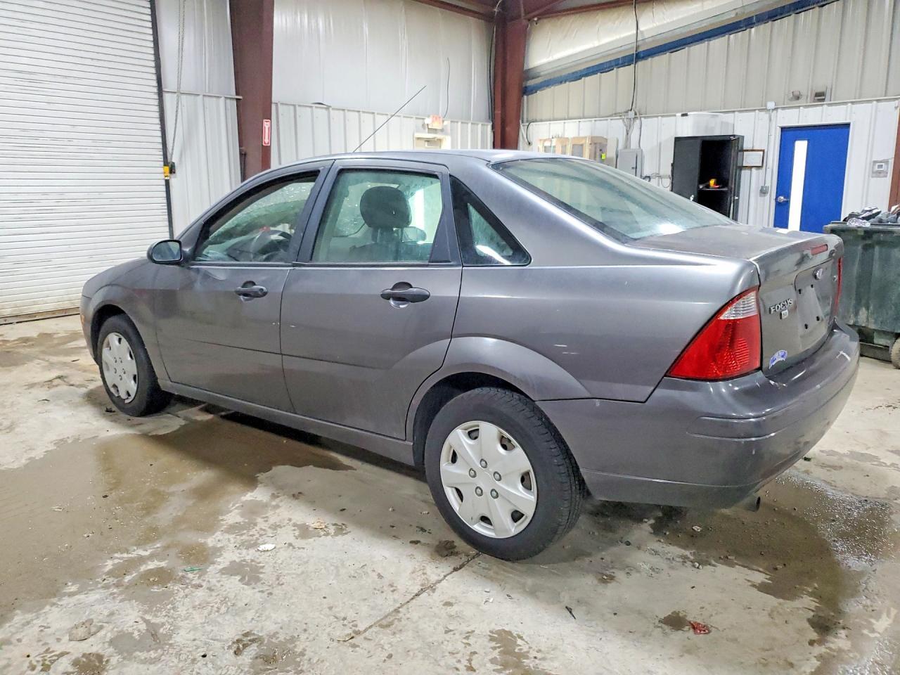 2005 Ford Focus Zx4 - Фото 2
