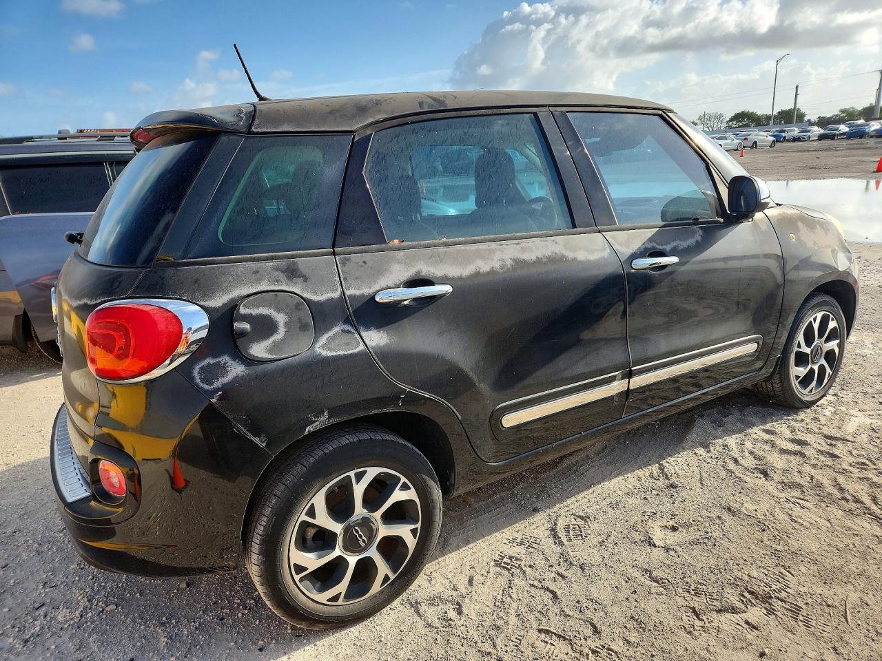 2014 Fiat 500L Lounge - Image 3