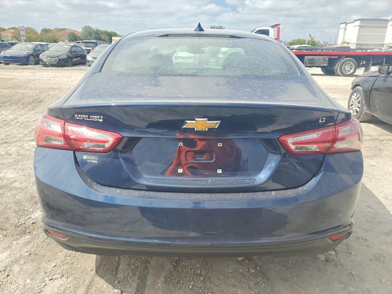 2022 Chevrolet Malibu Lt - Фото 6
