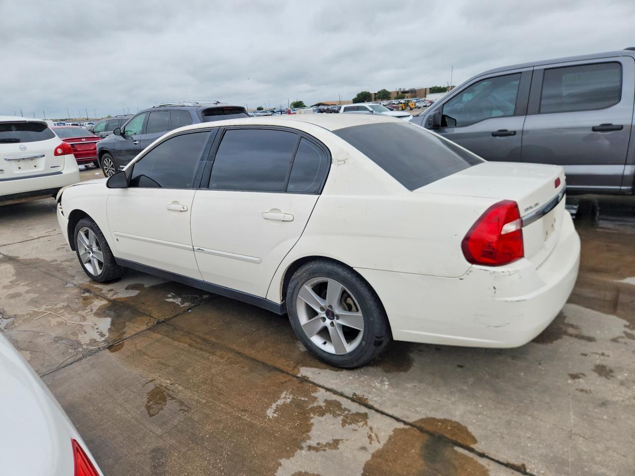 2008 Chevrolet Malibu Ls - Фото 2