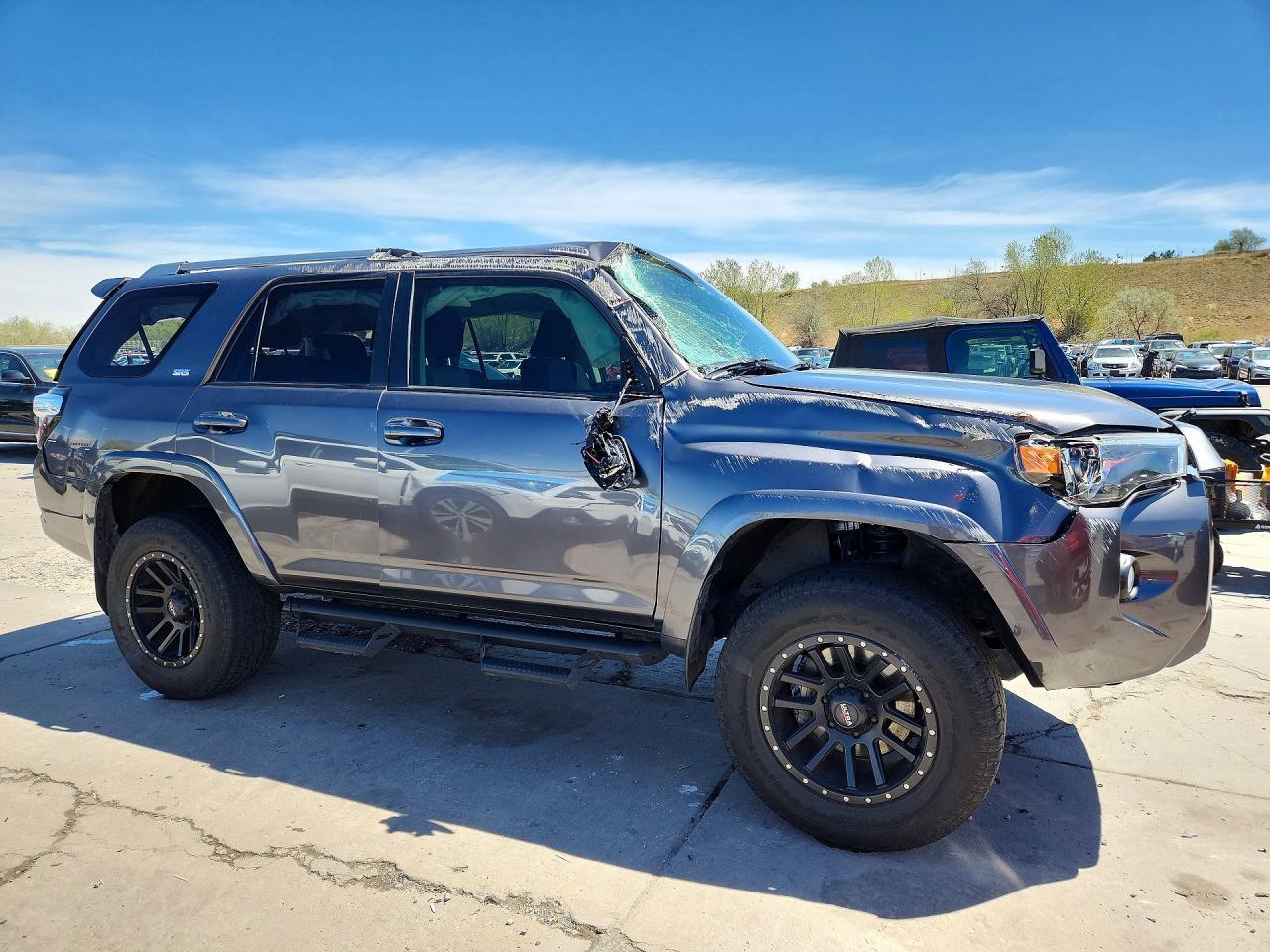 2018 Toyota 4Runner Sr5 - Image 4