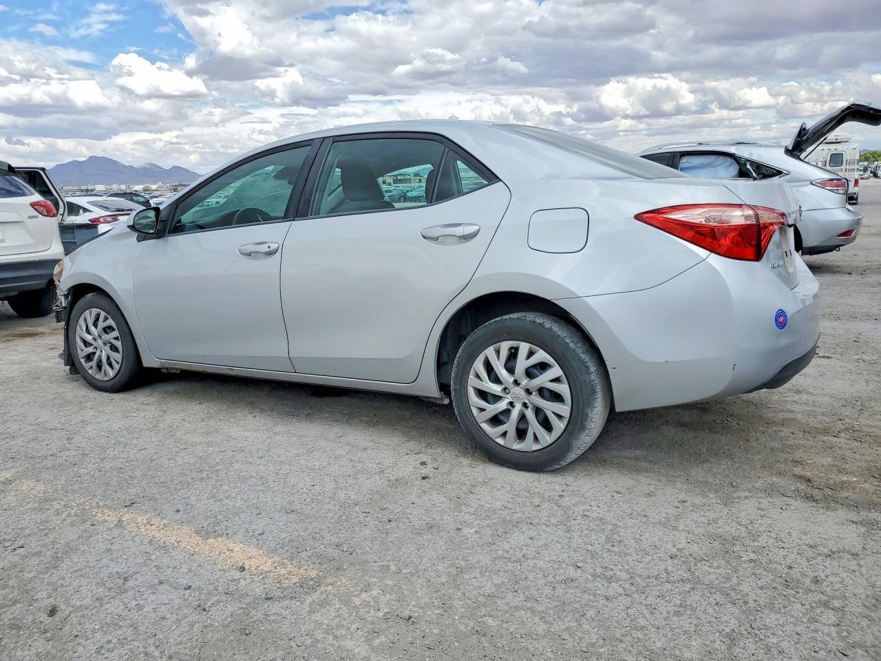 2019 Toyota Corolla Le - Фото 2