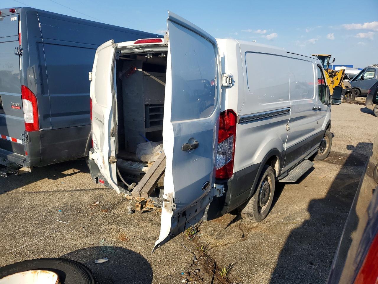 2017 Ford Transit T-250 - Фото 3