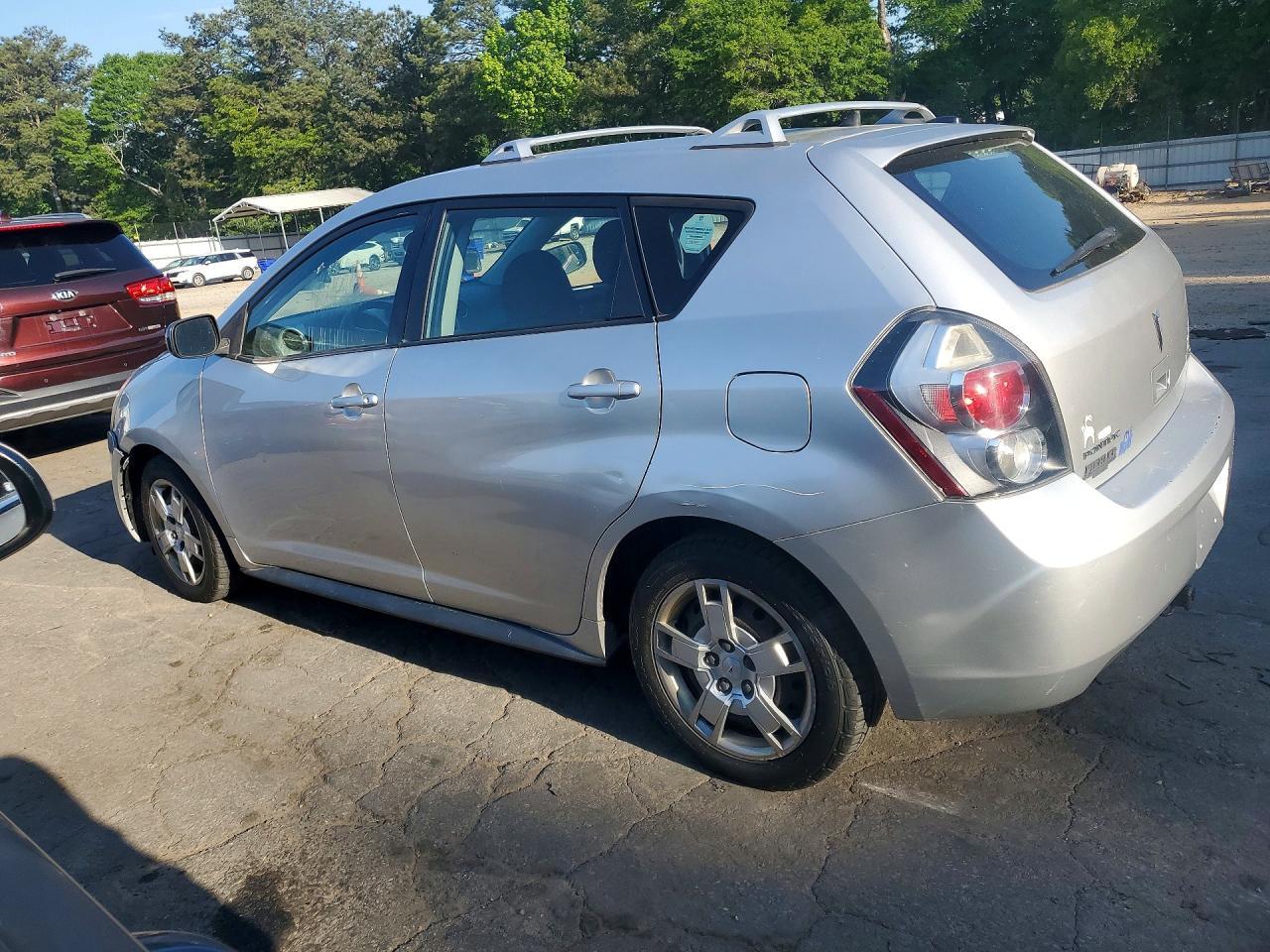 2009 Pontiac Vibe - Image 2