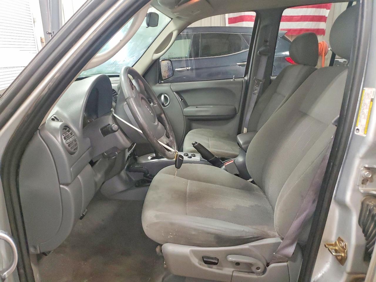 2005 Jeep Liberty Limited - Фото 7