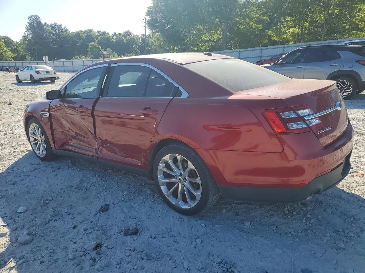 2016 Ford Taurus Limited - Фото 2