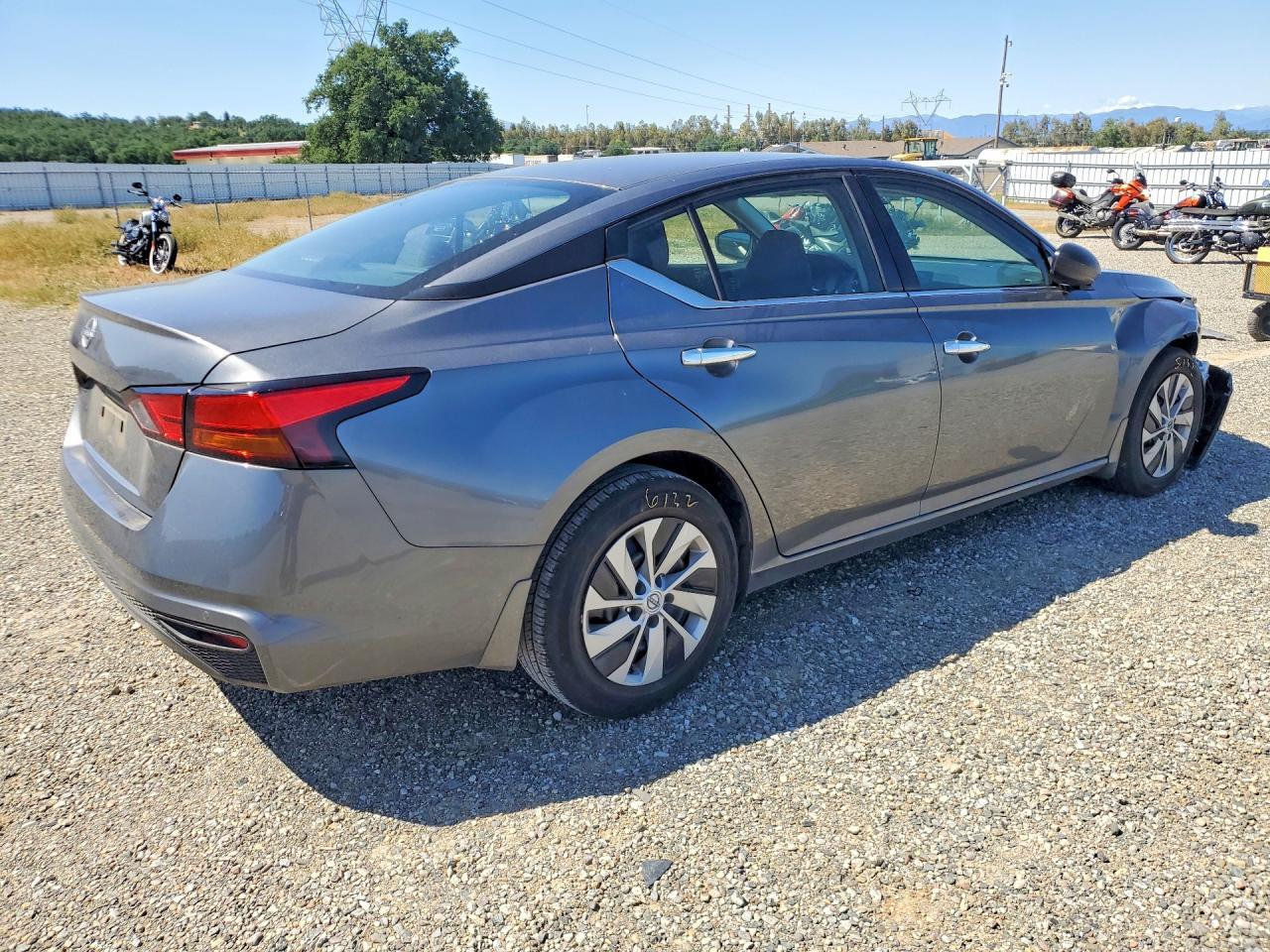 2024 Nissan Altima S - Фото 3