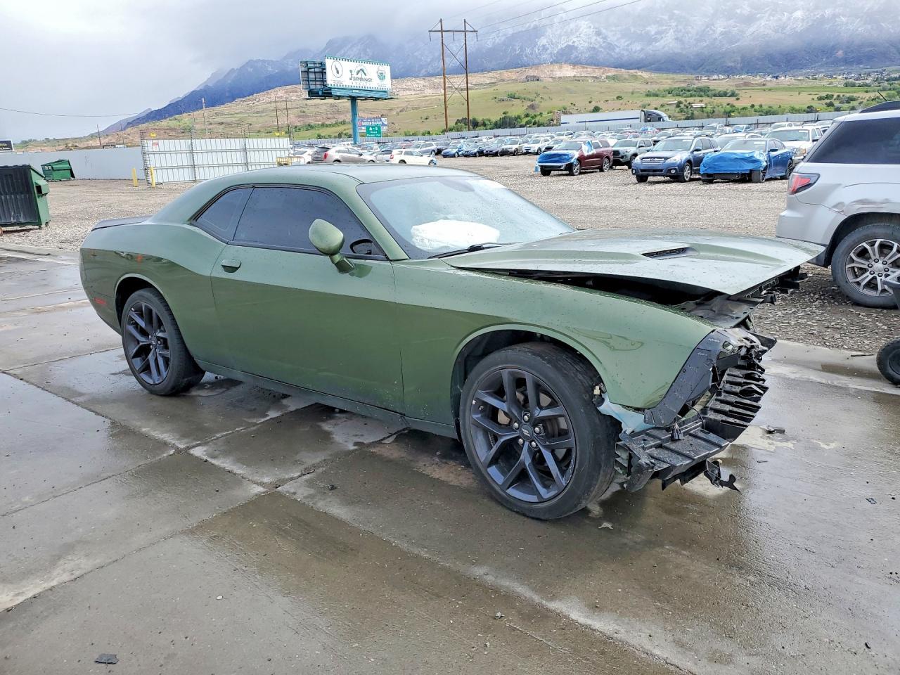 2022 Dodge Challenger Sxt - Image 4