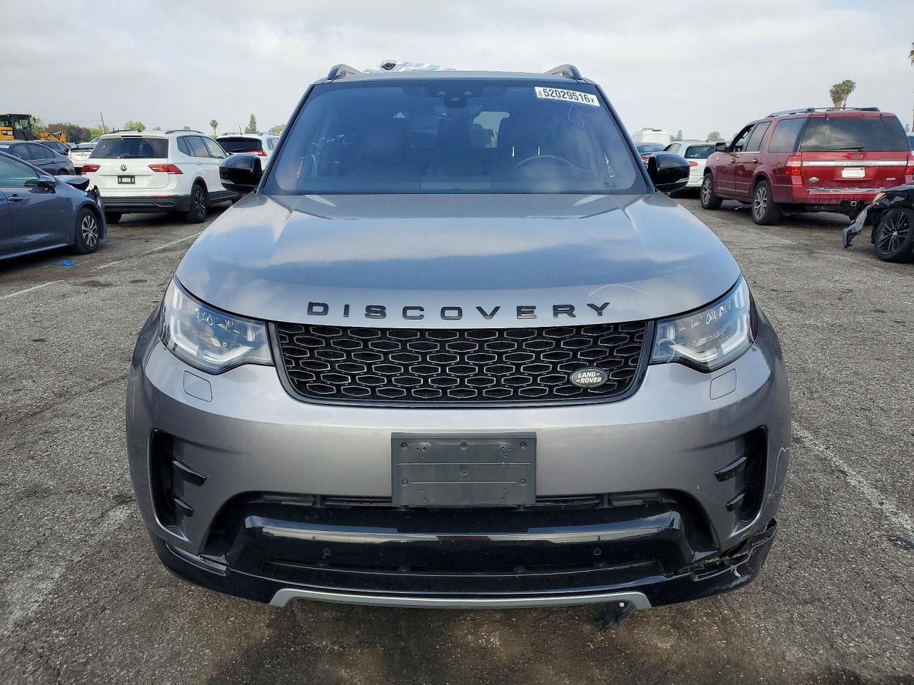 2020 Land Rover Discovery Landmark - Image 5