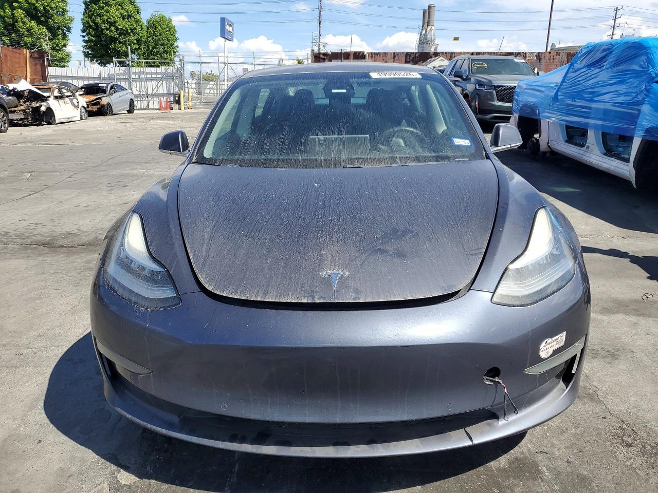 2020 Tesla Model 3 - Фото 5