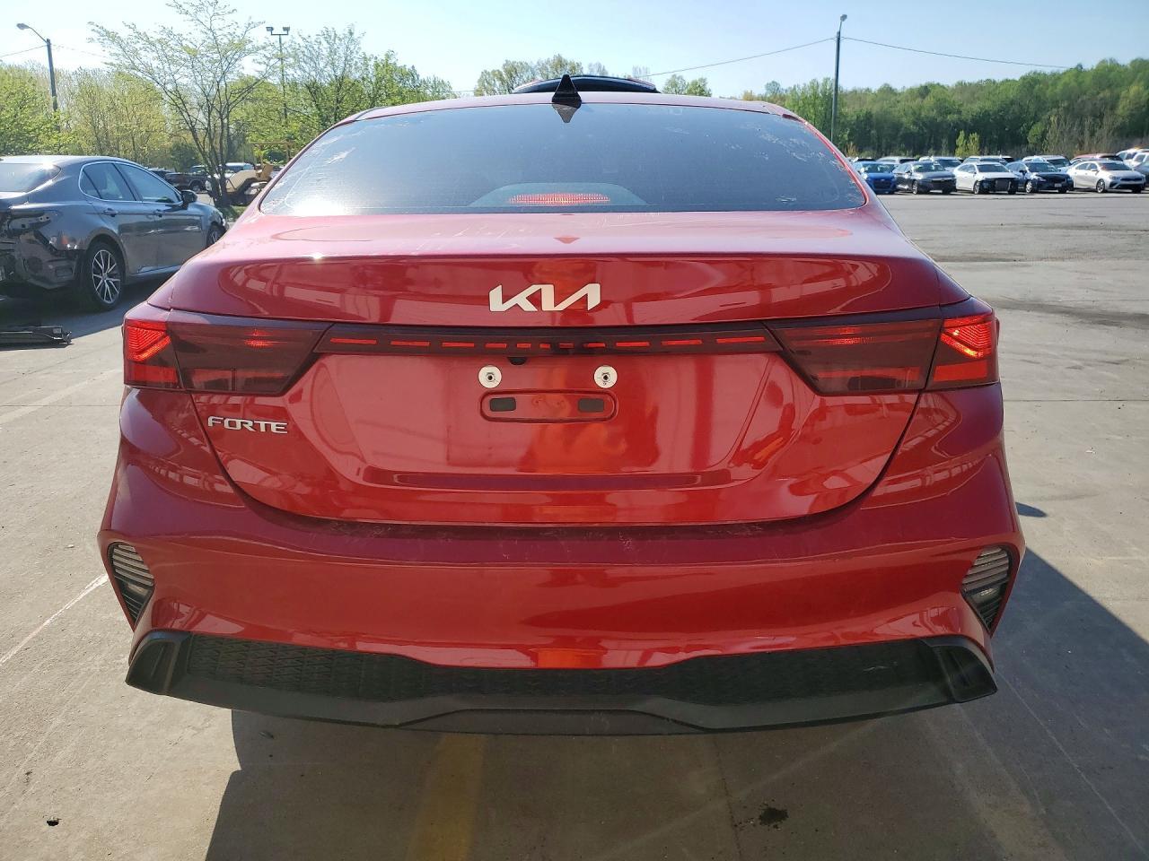 2024 Kia Forte Lxs - Image 6