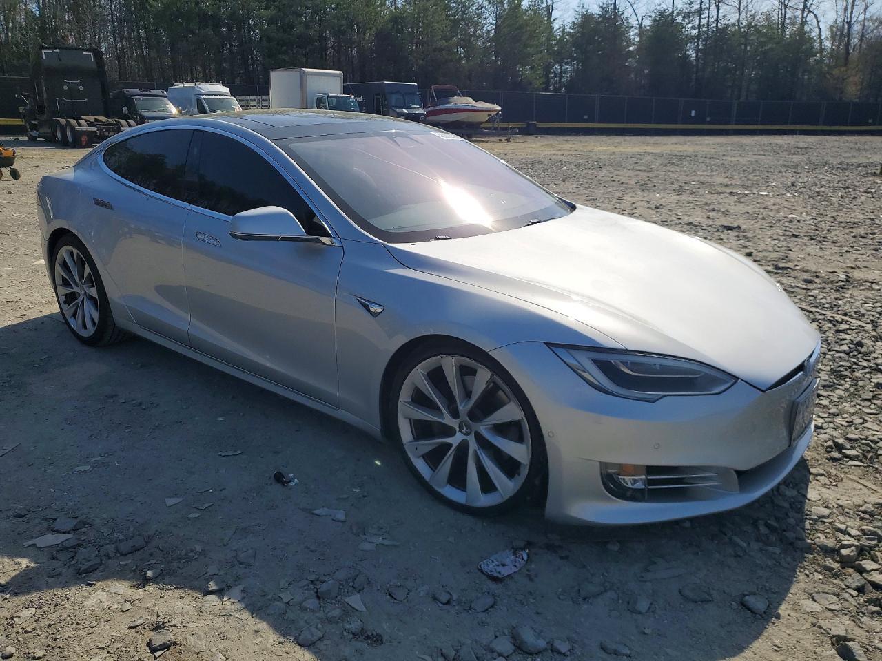 2018 Tesla Model S - Фото 4