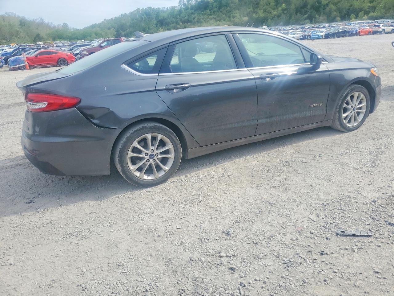 2019 Ford Fusion Se - Фото 3