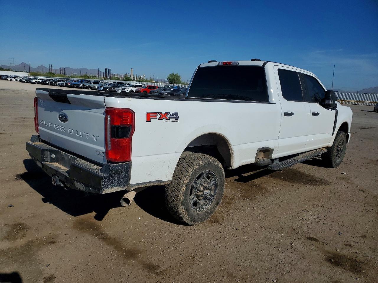 2023 Ford F250 - Image 3