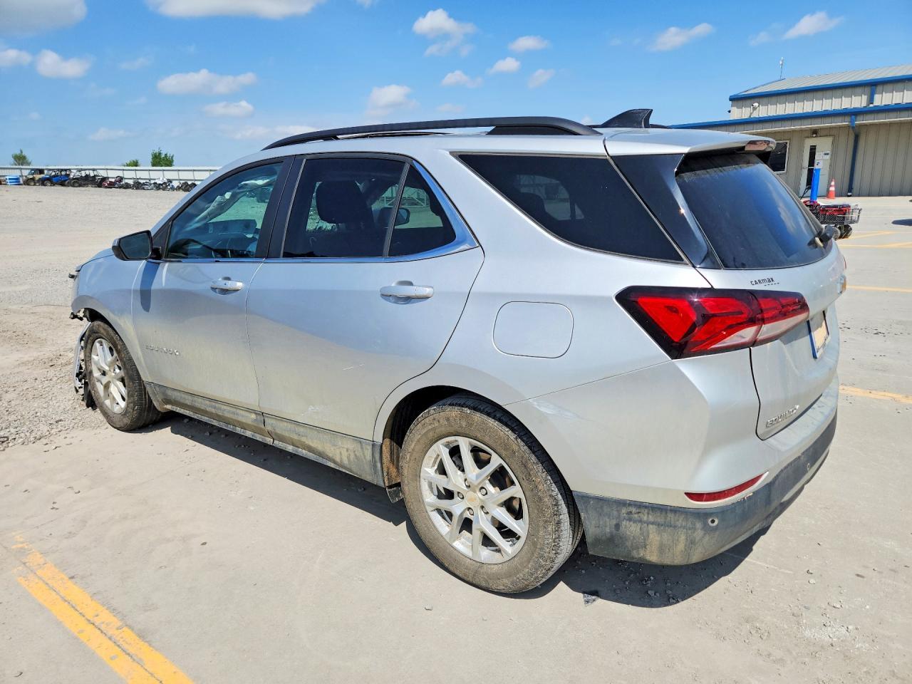 2022 Chevrolet Equinox Lt - Фото 2