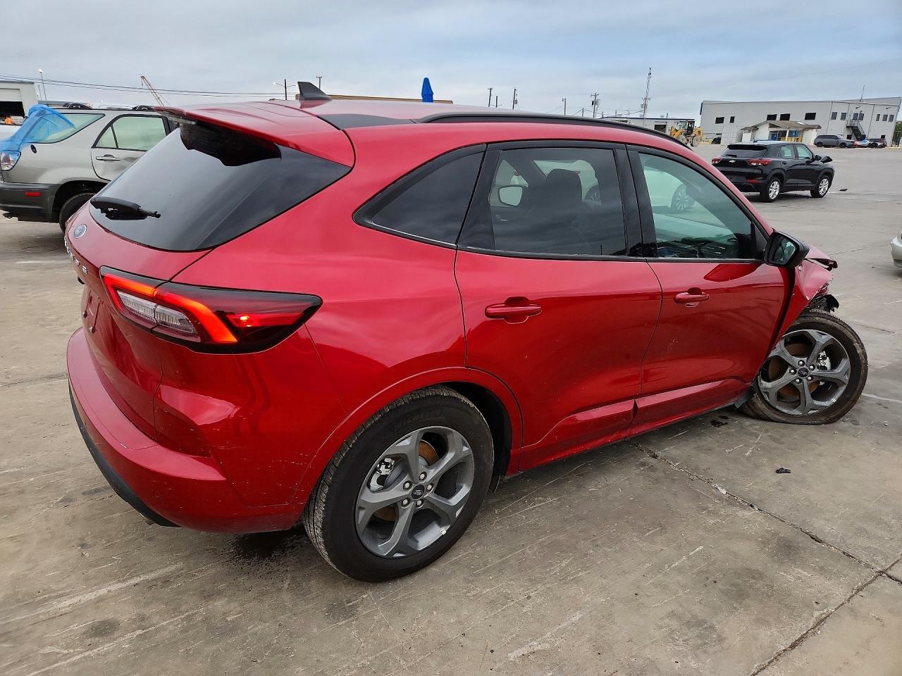 2024 Ford Escape St Line - Image 3