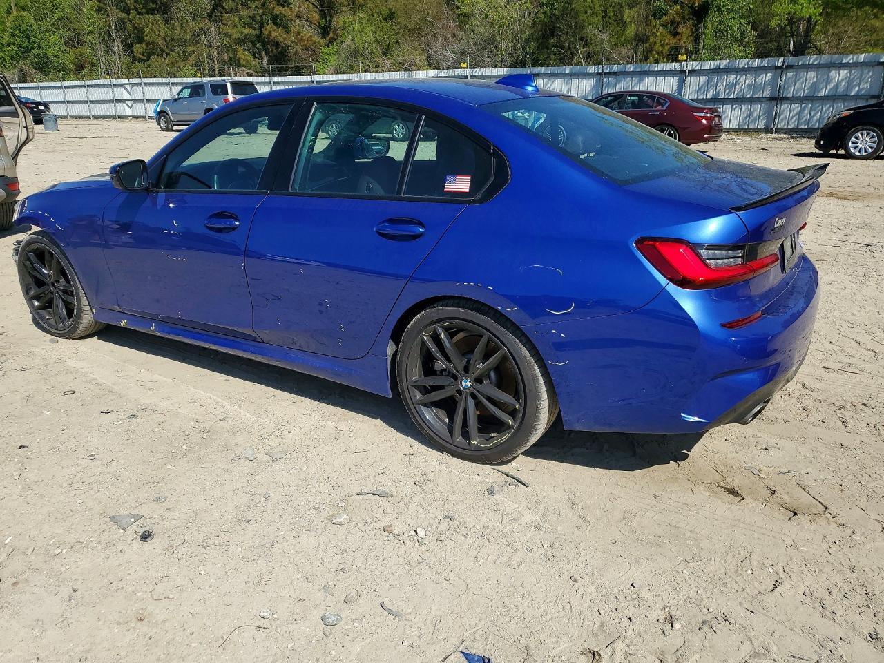 2020 BMW 330Xi - Фото 2